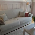 Chambre D Hote : Louvre Elegant Apt Suite