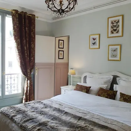 Bed & Breakfast Chambre D Hote : Louvre Elegant Apt Suite Paris