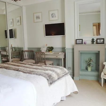 Bed & Breakfast Chambre D Hote : Louvre Elegant Apt Suite Paris