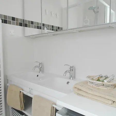 Bed & Breakfast Chambre D Hote : Louvre Elegant Apt Suite Paris