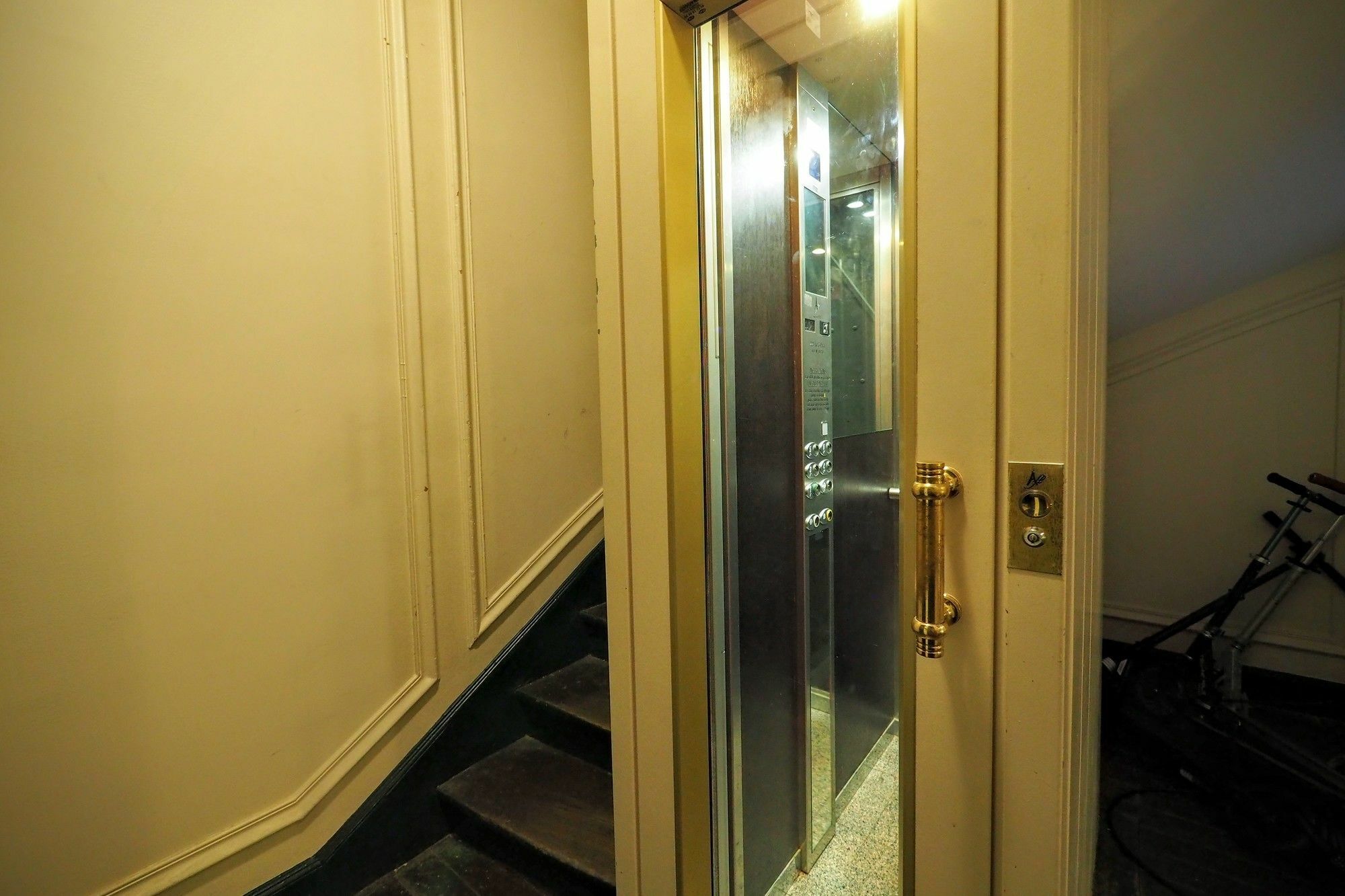 Chambre D Hote : Louvre Elegant Apt Suite Paris