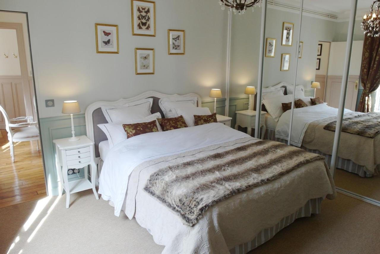 Chambre D Hote : Louvre Elegant Apt Suite Bed & Breakfast Paris